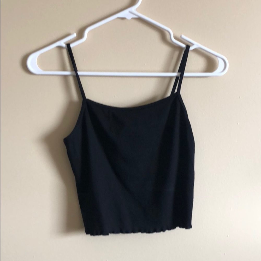 Cropped tank tops